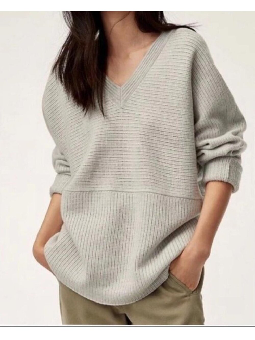 Wilfred Aritzia 100% merino wool size xs fall sweater gray